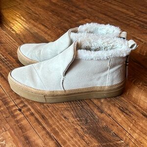 Toms Cream and Tan Ankle Boots
